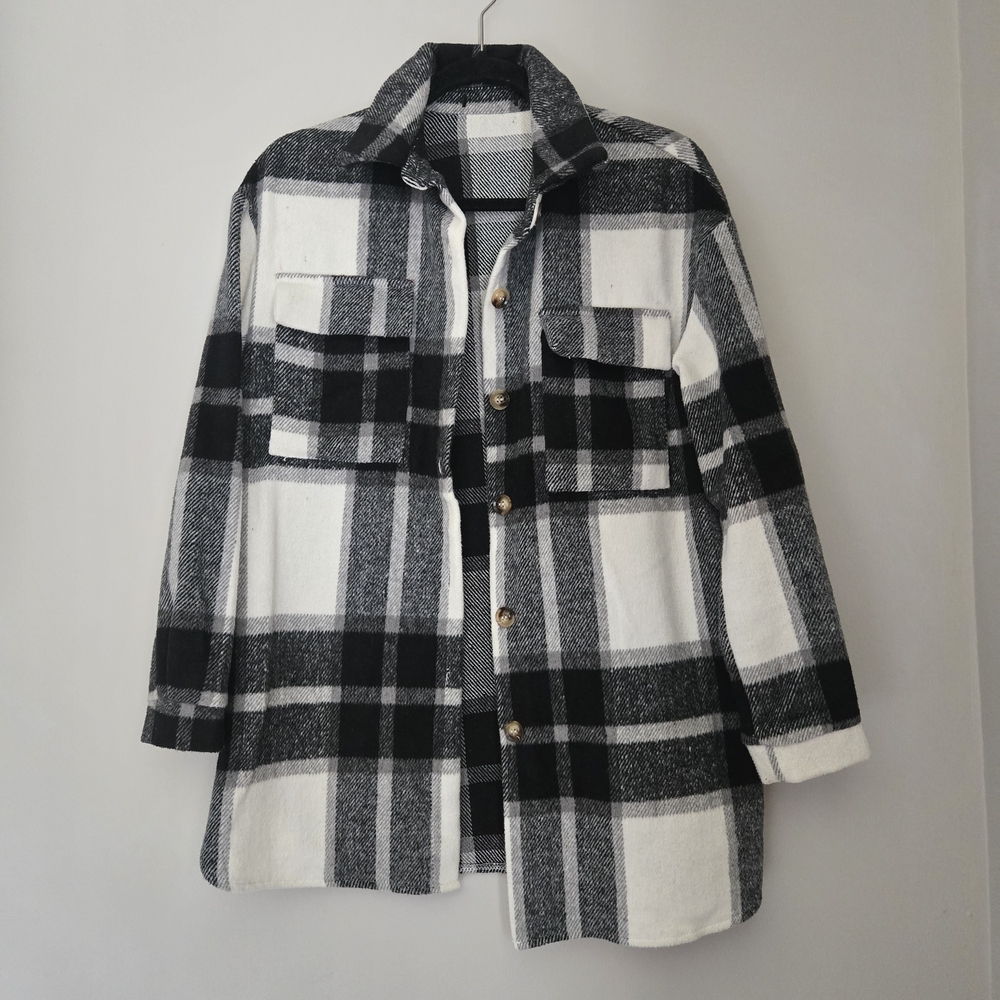 Plaid button down cozy flannel like oversized jacket, small + like new